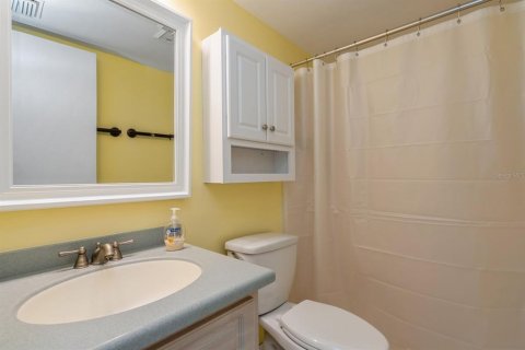 Condo in Punta Gorda, Florida, 2 bedrooms  № 910766 - photo 23