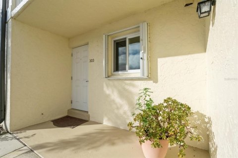 Condo in Punta Gorda, Florida, 2 bedrooms  № 910766 - photo 5