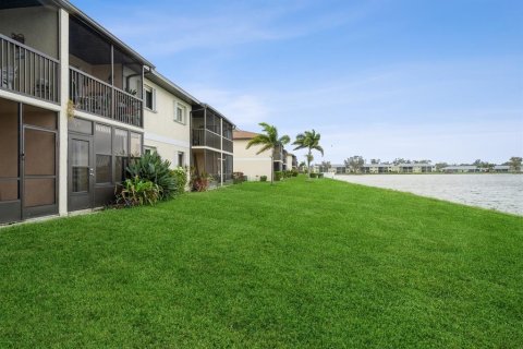 Copropriété à vendre à Punta Gorda, Floride: 2 chambres, 82.31 m2 № 910766 - photo 26