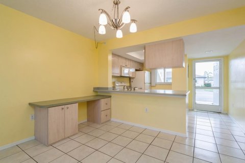 Copropriété à vendre à Punta Gorda, Floride: 2 chambres, 82.31 m2 № 910766 - photo 10