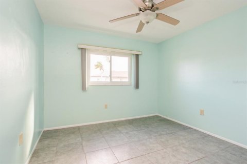 Copropriété à vendre à Punta Gorda, Floride: 2 chambres, 82.31 m2 № 910766 - photo 15