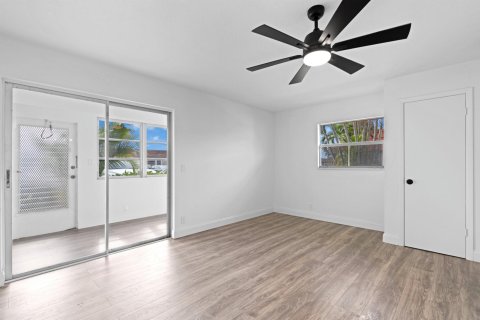 Condominio en venta en Delray Beach, Florida, 1 dormitorio, 66.89 m2 № 1141396 - foto 11