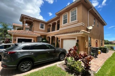 Casa en venta en West Palm Beach, Florida, 5 dormitorios, 315.22 m2 № 1291899 - foto 11