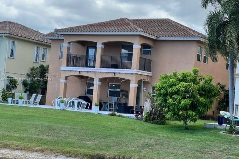 Casa en venta en West Palm Beach, Florida, 5 dormitorios, 315.22 m2 № 1291899 - foto 16