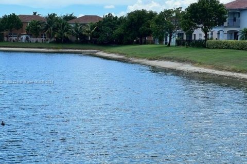 House in West Palm Beach, Florida 5 bedrooms, 315.22 sq.m. № 1291899 - photo 18