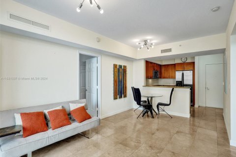 Condominio en venta en Hallandale Beach, Florida, 2 dormitorios, 97.73 m2 № 1291906 - foto 18