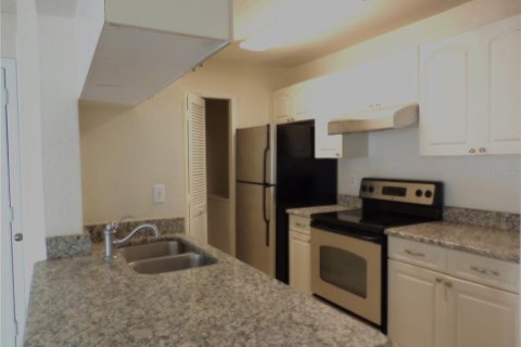 Condo in Orlando, Florida, 1 bedroom  № 1304205 - photo 4