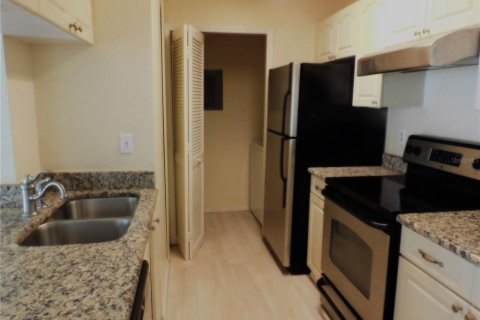 Condo in Orlando, Florida, 1 bedroom  № 1304205 - photo 6