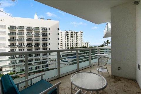 Copropriété à vendre à Miami Beach, Floride: 2 chambres, 118.91 m2 № 1270037 - photo 24