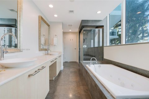 Copropriété à vendre à Miami Beach, Floride: 2 chambres, 118.91 m2 № 1270037 - photo 16