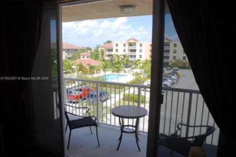 Condo in Dania Beach, Florida, 2 bedrooms  № 1270077 - photo 6