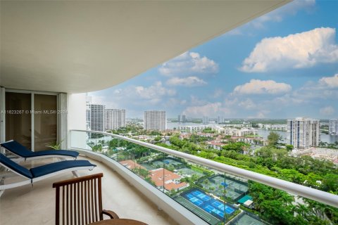 Condo in Aventura, Florida, 3 bedrooms  № 1270039 - photo 2