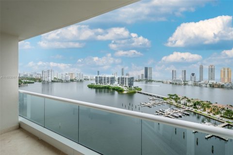 Copropriété à vendre à Aventura, Floride: 3 chambres, 249.91 m2 № 1270039 - photo 1