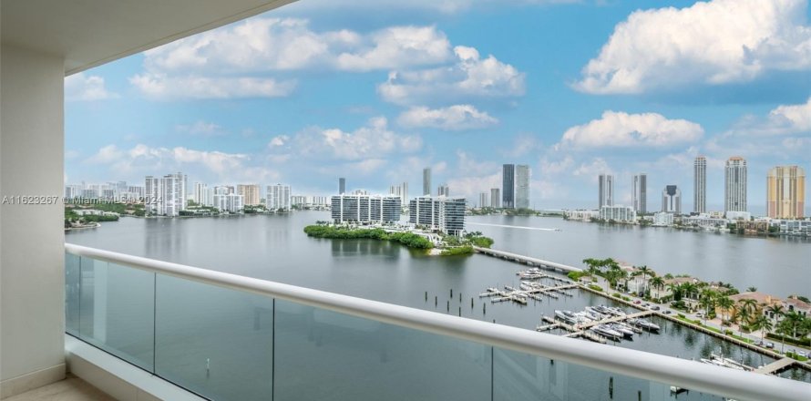 Condo in Aventura, Florida, 3 bedrooms  № 1270039