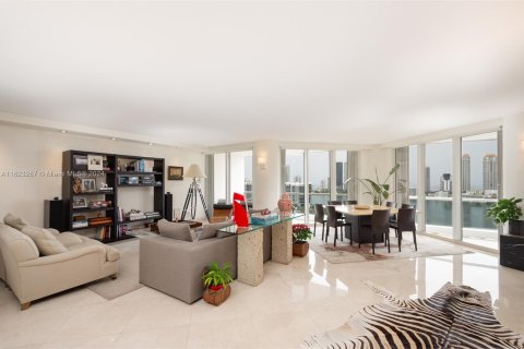 Condominio en venta en Aventura, Florida, 3 dormitorios, 249.91 m2 № 1270039 - foto 4