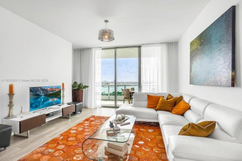 Condominio en venta en Miami, Florida, 2 dormitorios, 146.69 m2 № 1355109 - foto 1