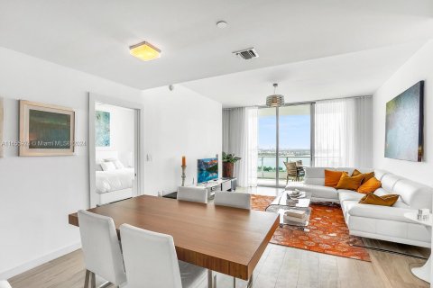 Copropriété à vendre à Miami, Floride: 2 chambres, 146.69 m2 № 1355109 - photo 4