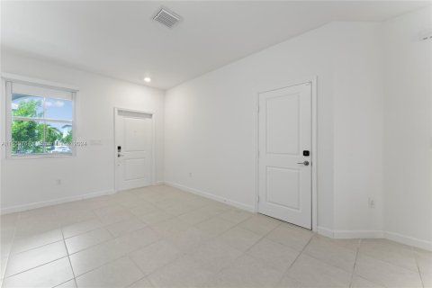 Townhouse in Homestead, Florida 3 bedrooms, 157.47 sq.m. № 1355187 - photo 12