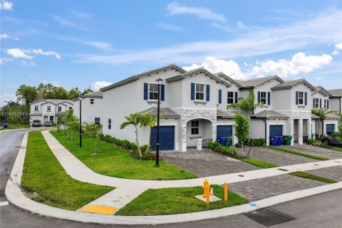 Touwnhouse à louer à Homestead, Floride: 3 chambres, 157.47 m2 № 1355187 - photo 6