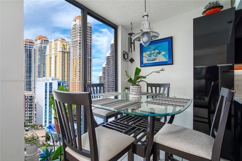 Copropriété à vendre à Sunny Isles Beach, Floride: 2 chambres, 140 m2 № 1355149 - photo 7