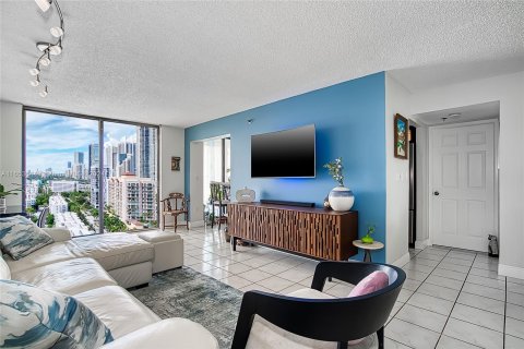 Copropriété à vendre à Sunny Isles Beach, Floride: 2 chambres, 140 m2 № 1355149 - photo 17