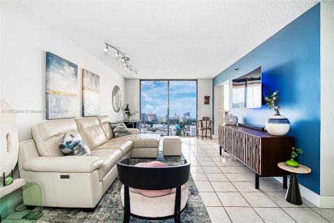 Copropriété à vendre à Sunny Isles Beach, Floride: 2 chambres, 140 m2 № 1355149 - photo 11