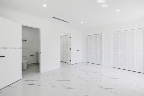 Villa ou maison à vendre à Miami, Floride: 3 chambres, 146.69 m2 № 1355111 - photo 25