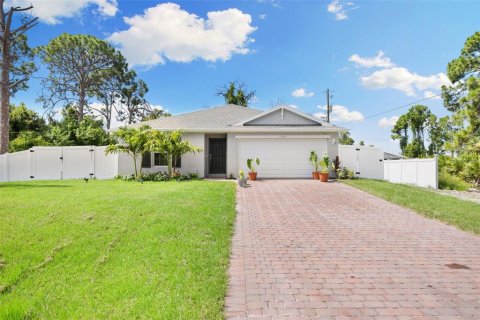 House in Port Charlotte, Florida 4 bedrooms, 139.26 sq.m. № 1287864 - photo 2