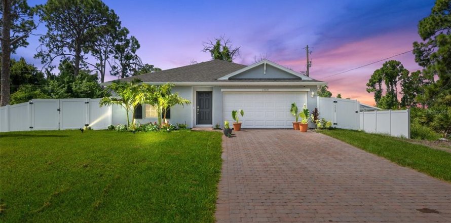 House in Port Charlotte, Florida 4 bedrooms, 139.26 sq.m. № 1287864