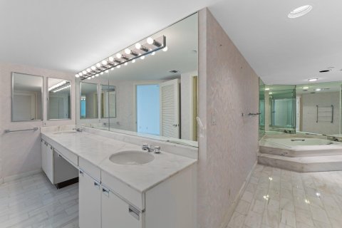 Copropriété à vendre à North Palm Beach, Floride: 3 chambres, 266.16 m2 № 830467 - photo 21