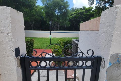 House in Aventura, Florida 2 bedrooms, 116.13 sq.m. № 1162517 - photo 18