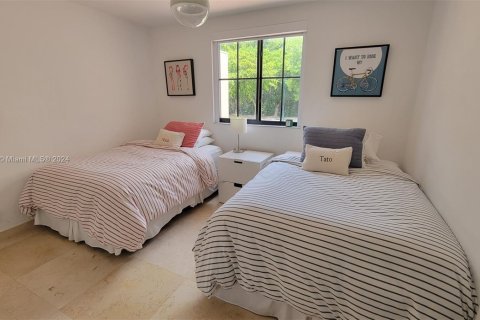 Villa ou maison à vendre à Aventura, Floride: 2 chambres, 116.13 m2 № 1162517 - photo 12