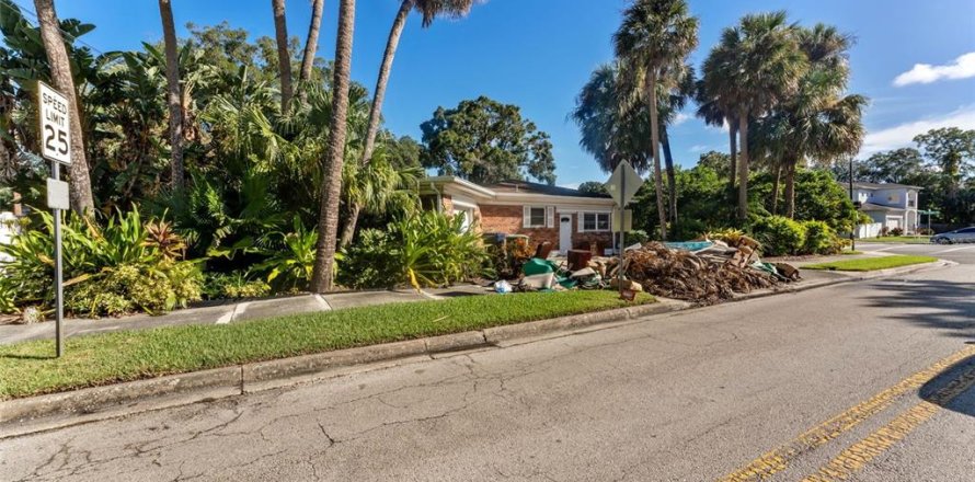 Casa en Tampa, Florida 3 dormitorios, 167.22 m2 № 1395405