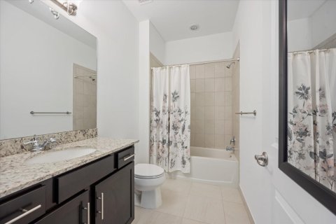 Townhouse in Royal Palm Beach, Florida 3 bedrooms, 206.43 sq.m. № 1129188 - photo 7