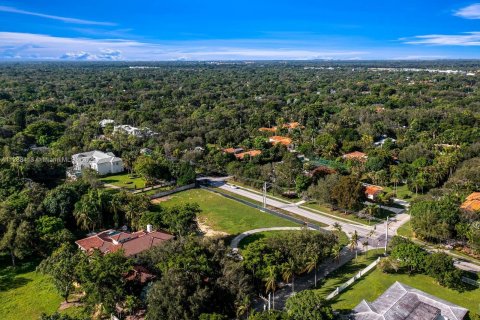 Villa ou maison à vendre à Pinecrest, Floride: 8 chambres, 923.63 m2 № 165760 - photo 15
