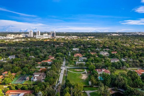 Villa ou maison à vendre à Pinecrest, Floride: 8 chambres, 923.63 m2 № 165760 - photo 18