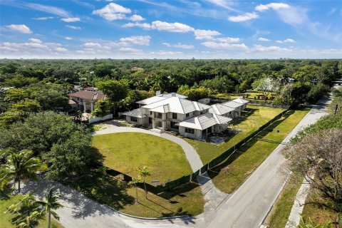Villa ou maison à vendre à Pinecrest, Floride: 8 chambres, 923.63 m2 № 165760 - photo 20