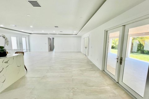 Villa ou maison à vendre à Palmetto Bay, Floride: 5 chambres, 282.89 m2 № 1358542 - photo 14