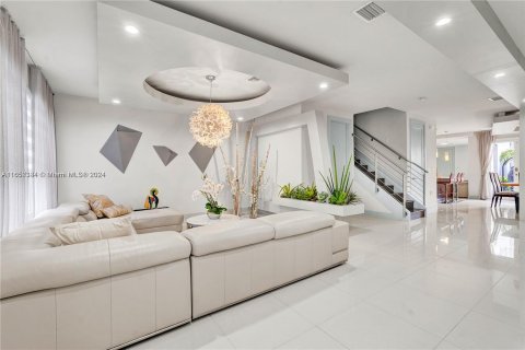 Adosado en venta en Doral, Florida, 4 dormitorios, 241.45 m2 № 1358647 - foto 10