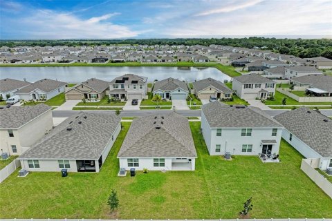 Villa ou maison à louer à Wimauma, Floride: 3 chambres, 155.7 m2 № 1385184 - photo 4