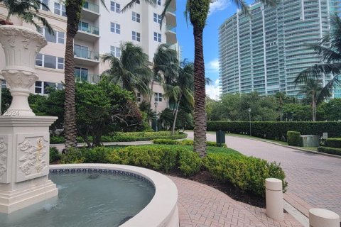 Condo in Aventura, Florida, 2 bedrooms  № 1331990 - photo 2