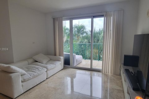 Condo in Aventura, Florida, 2 bedrooms  № 1331990 - photo 24