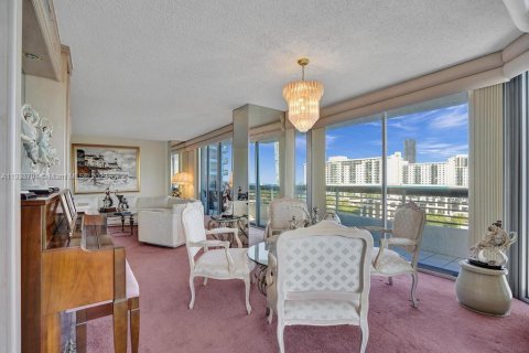 Copropriété à vendre à Aventura, Floride: 2 chambres, 125.7 m2 № 617030 - photo 16