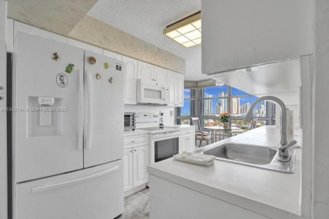 Copropriété à vendre à Aventura, Floride: 2 chambres, 125.7 m2 № 617030 - photo 19