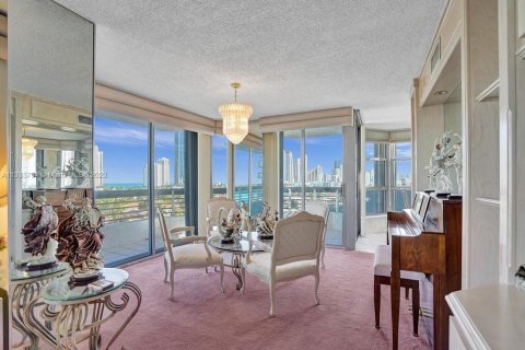 Copropriété à vendre à Aventura, Floride: 2 chambres, 125.7 m2 № 617030 - photo 13