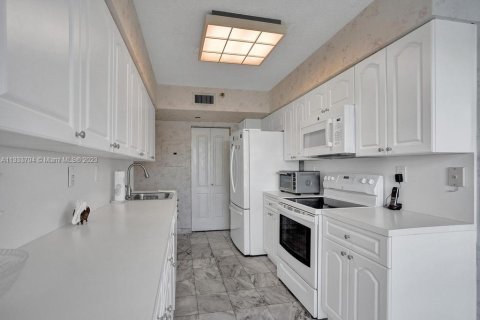 Copropriété à vendre à Aventura, Floride: 2 chambres, 125.7 m2 № 617030 - photo 27