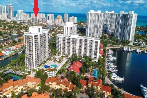 Condominio en venta en Aventura, Florida, 2 dormitorios, 135.64 m2 № 1345599 - foto 1