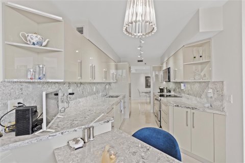 Copropriété à vendre à Aventura, Floride: 2 chambres, 135.64 m2 № 1345599 - photo 9