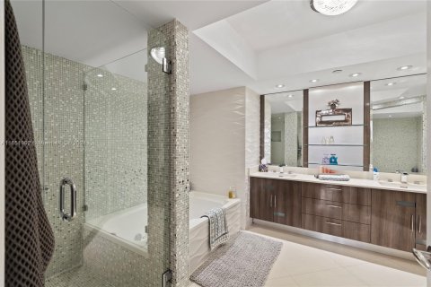 Купить кондоминиум в Авентура, Флорида 2 спальни, 135.64м2, № 1345599 - фото 28