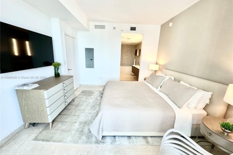 Condominio en venta en Miami, Florida, 1 dormitorio, 82.03 m2 № 1427355 - foto 18